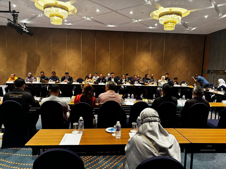 Peserta di meja perbincangan Sesi Libat Urus Zon Sabah