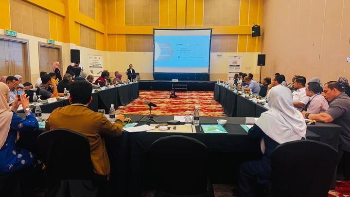 Sesi perbincangan sedang berlangsung